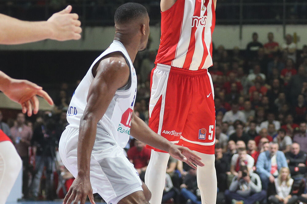Perperoglu na meču  protiv Budućnosti, Foto: Crvena zvezda MTS