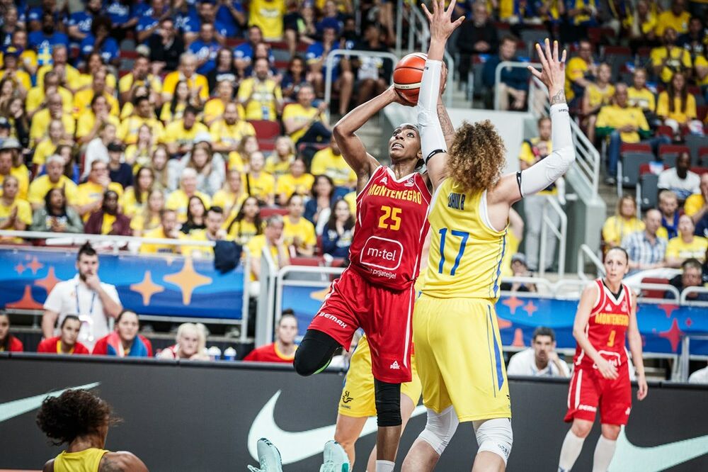 Glori Džonson na meču sa Švedskom