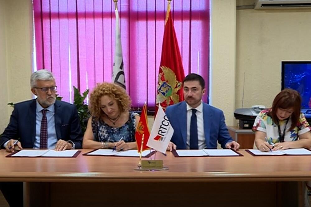 Sa potpisivanja ugovora