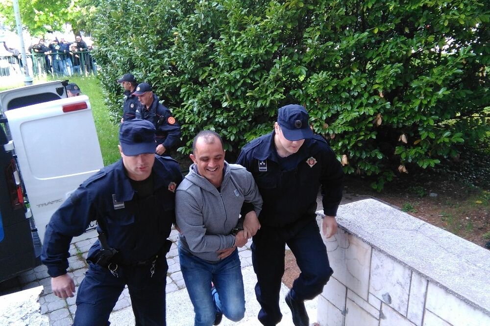 Ivanovića uvode u sud (arhiva), Foto: Svetlana Mandić