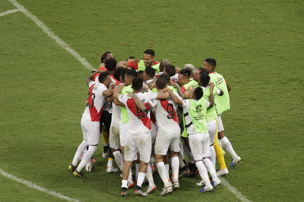 Fudbaleri Perua slave prolaz u polufinale