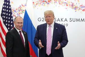 Peskov otkrio o čemu su razgovarali Tramp i Putin