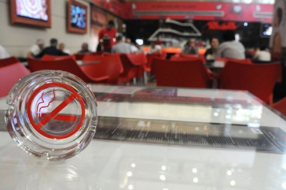 Navodno slijedi zabrana pušenja u barovima i restoranima, Foto: Vesko Belojević