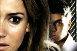 Dok pomaže učeniku: Da li će atraktivna profesorka upasti u zamku