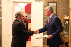 Đukanović primio akreditivna pisma novoimenovanih ambasadora...