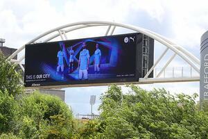 "Ovo je naš grad": Siti postavio provokativnu poruku blizu Old...