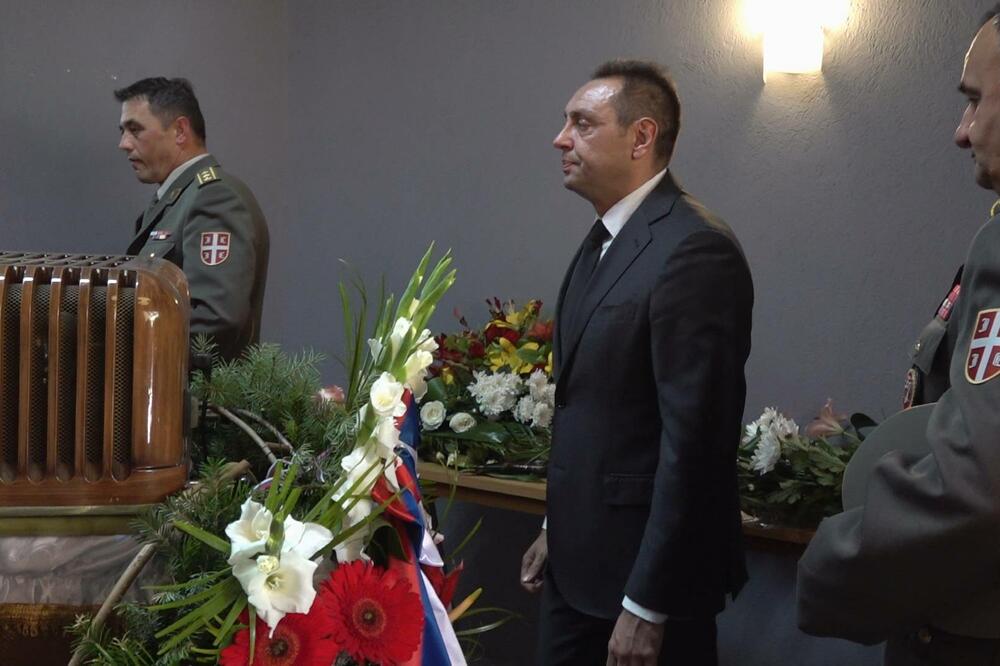 Vulin na sahrani Bulatovića, Foto: Betaphoto