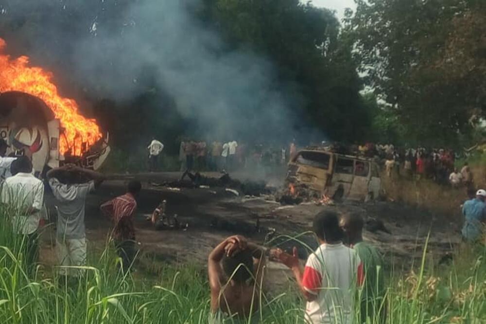 Nigerija eksplozija cistjerne, Foto: Twitter