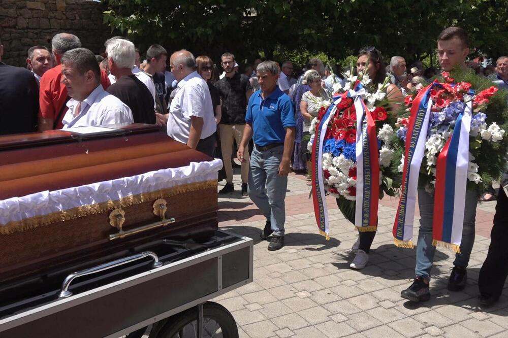 Sa sahrane Bulatovića, Foto: Betaphoto