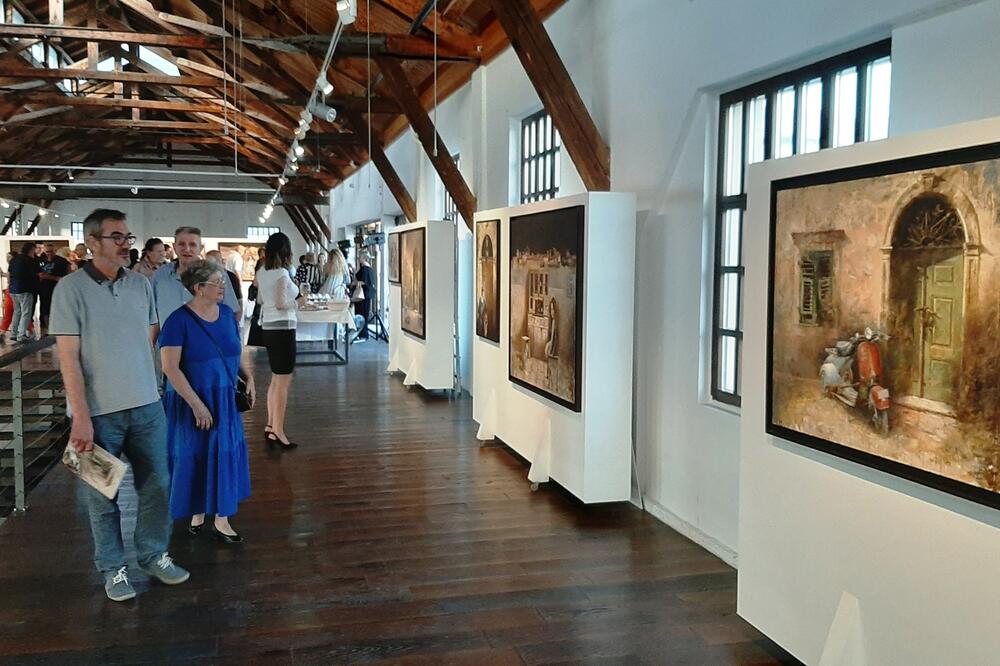 Sa otvaranja izložbe u Tivtu, Foto: Siniša Luković