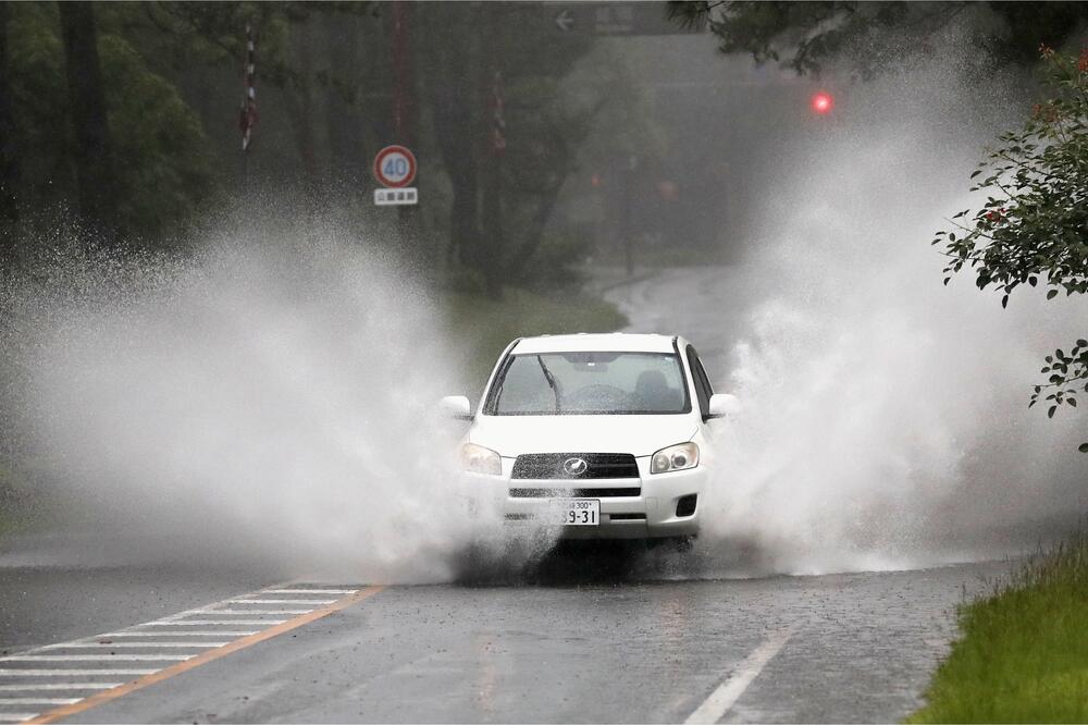 Meteorolozi za danas predviđaju nove padavine, Foto: KYODO