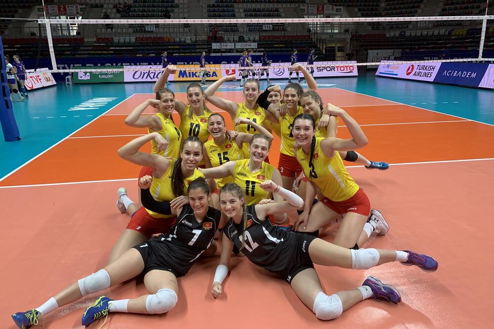 Ženska juniorska odbojkaška reprezentacija