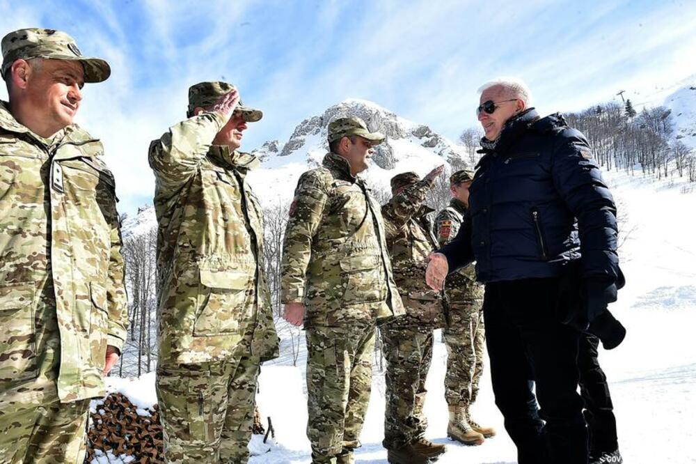 Premijer Duško Marković prilikom posjete planinskoj vježbi u Kolašinu u februaru ove godine, Foto: Vlada Crne Gore
