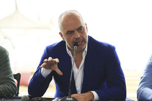 Rama: Srbija da se ne osjeća napadnutom ako Tirana i Priština...