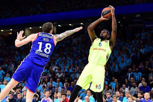 Efes i Fenerbahče bore se za potpis Singltona