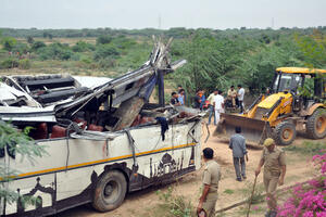 U Indiji 29 mrtvih u saobraćajnoj nesreći