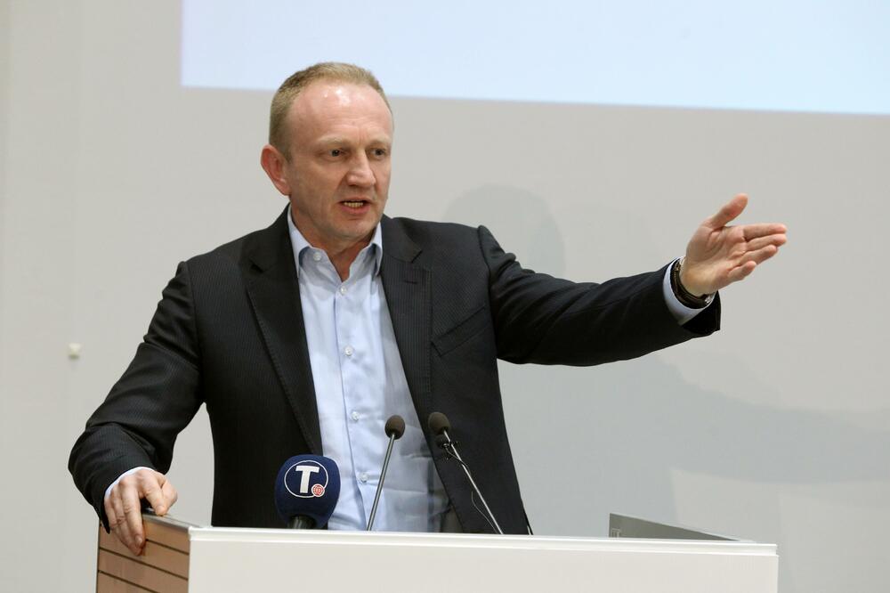 Đilas, Foto: Betaphoto