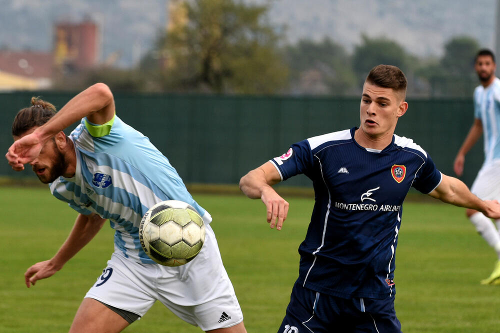 Logo Montenegro erlajnza na dresovima FK Zeta, Foto: Boris Pejović