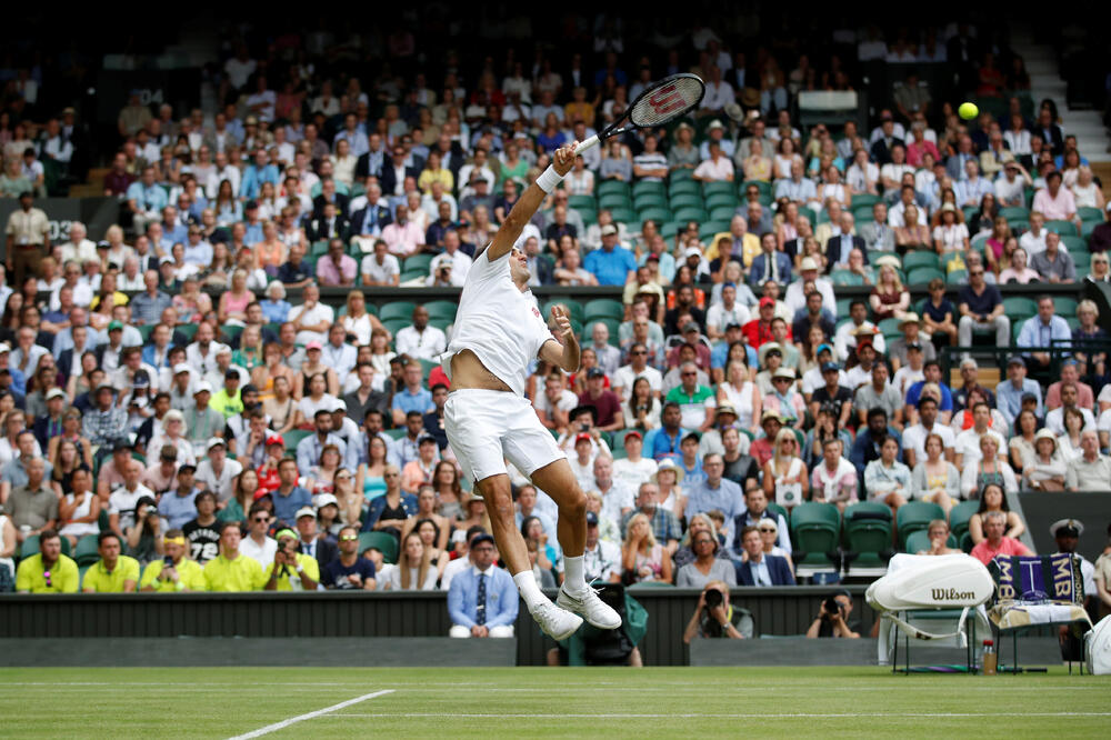Federer na meču sa Beretinijem, Foto: CARL RECINE
