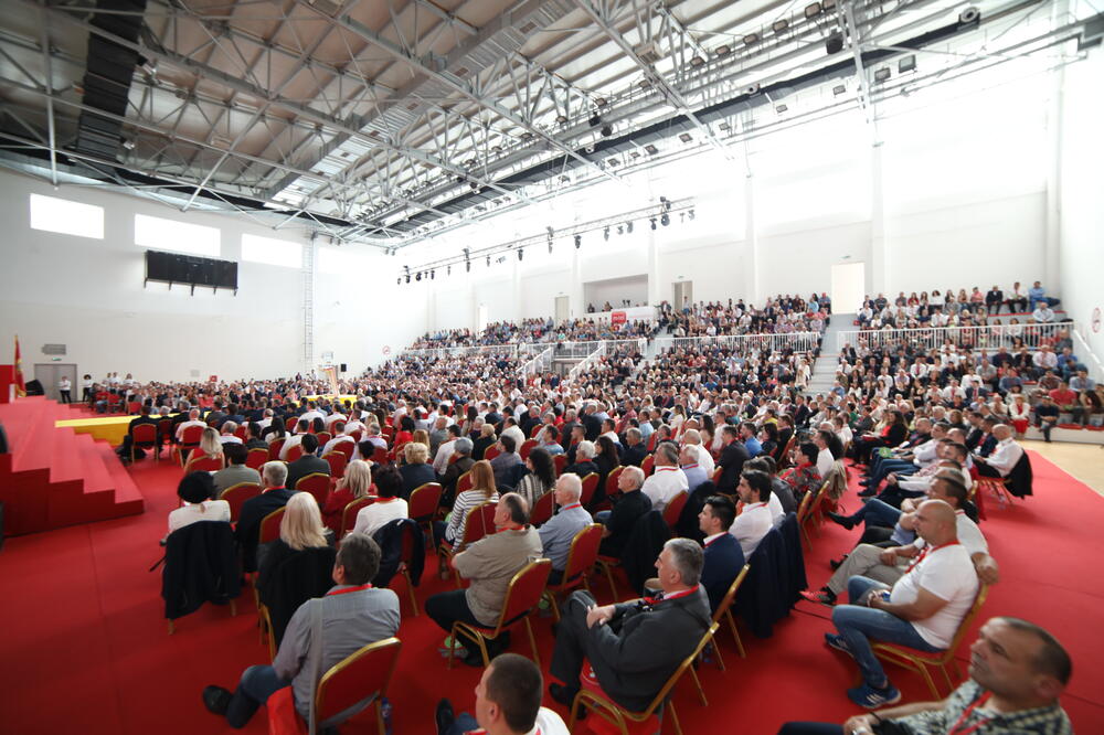 Demokrate, Foto: Demokrate