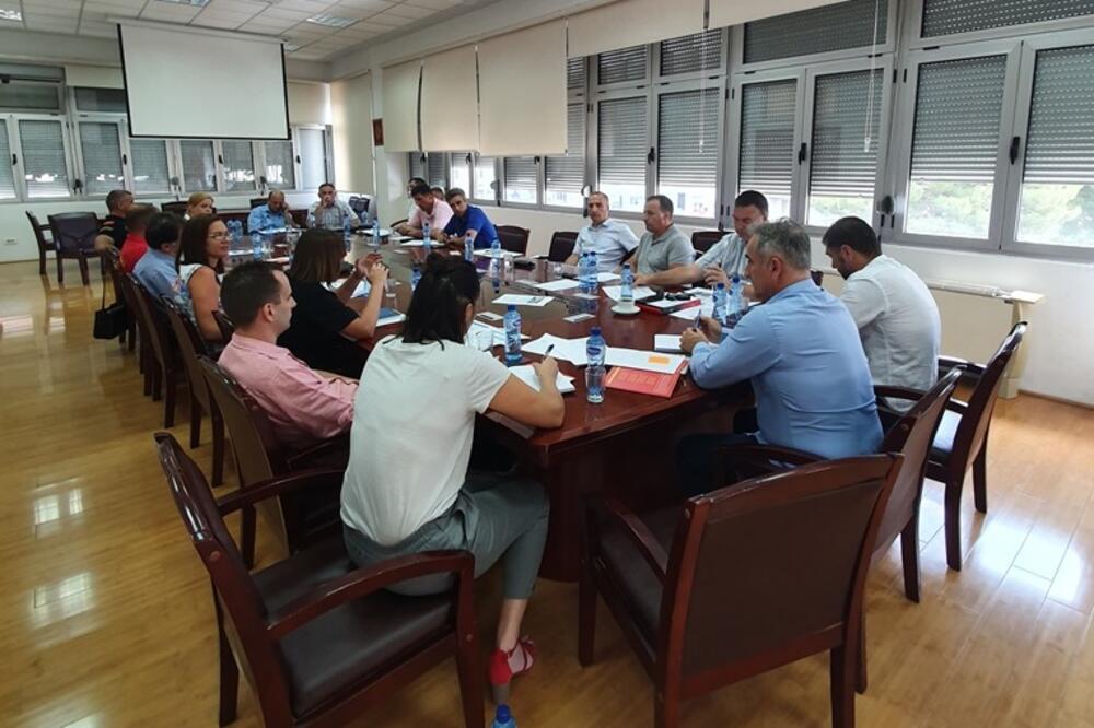 Sa sjednice Koordinacionog tima za praćenje turističke sezone u Tivtu, Foto: Opština Tivat