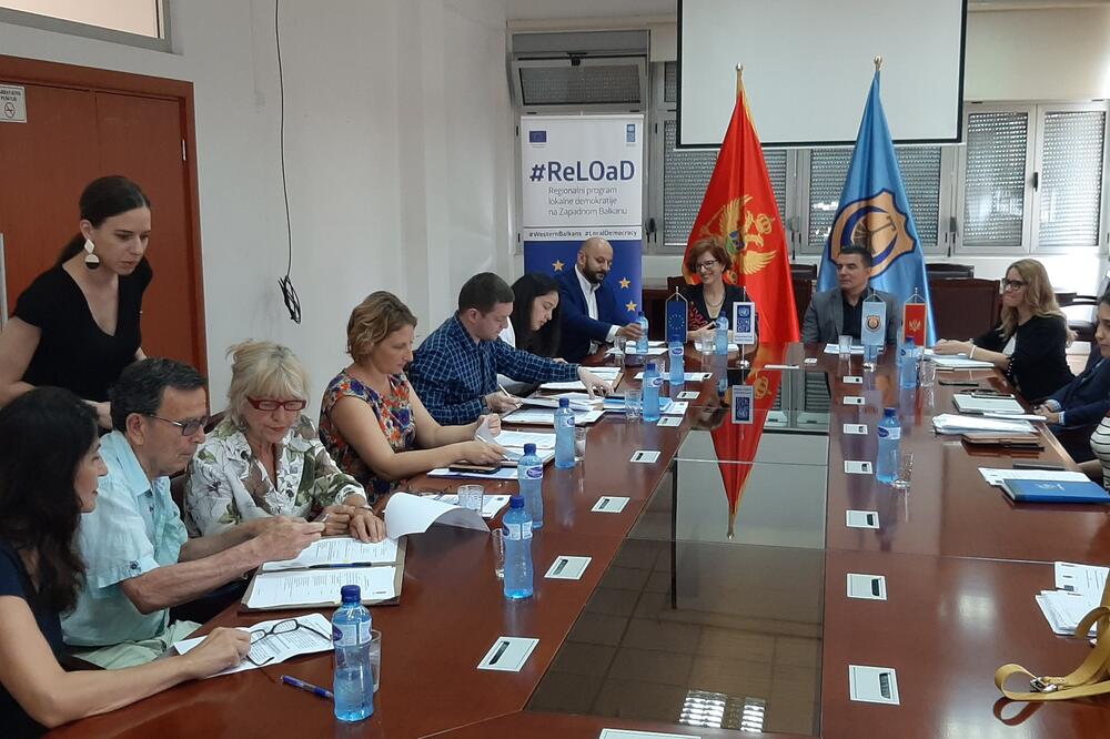 Sa potpisivanja ugovora, Foto: Siniša Luković