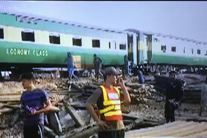 Pakistan: Putnički voz udario u teretni, 10 mrtvih