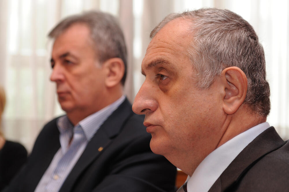 Ne treba čekati novog predsjednika: Stanišić i Bulatović, Foto: Savo Prelević