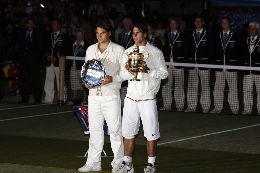 U epskom finalu Vimbldona, 6. jula 2008. godine mrak je prijao Nadalu, Foto: Beta/AP