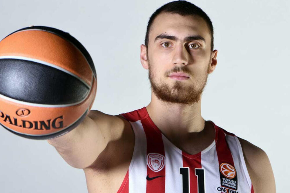 Nikola Milutinov, Foto: Twitter