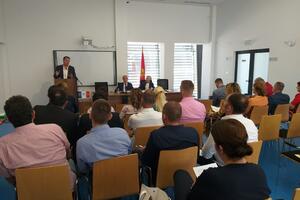 Grbović: U lokalnim upravama se na troškovima najviše može...