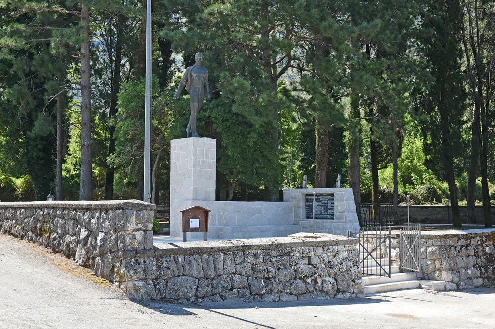 Obnovljeni spomenik, Foto: Vlada Crne Gore