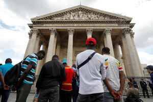Policija u Parizu uklonila migrante koji su okupirali Panteon