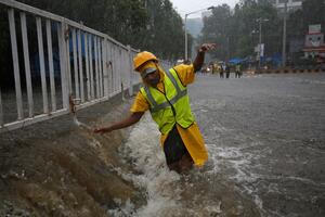 U poplavama u Indiji najmanje 35 stradalih