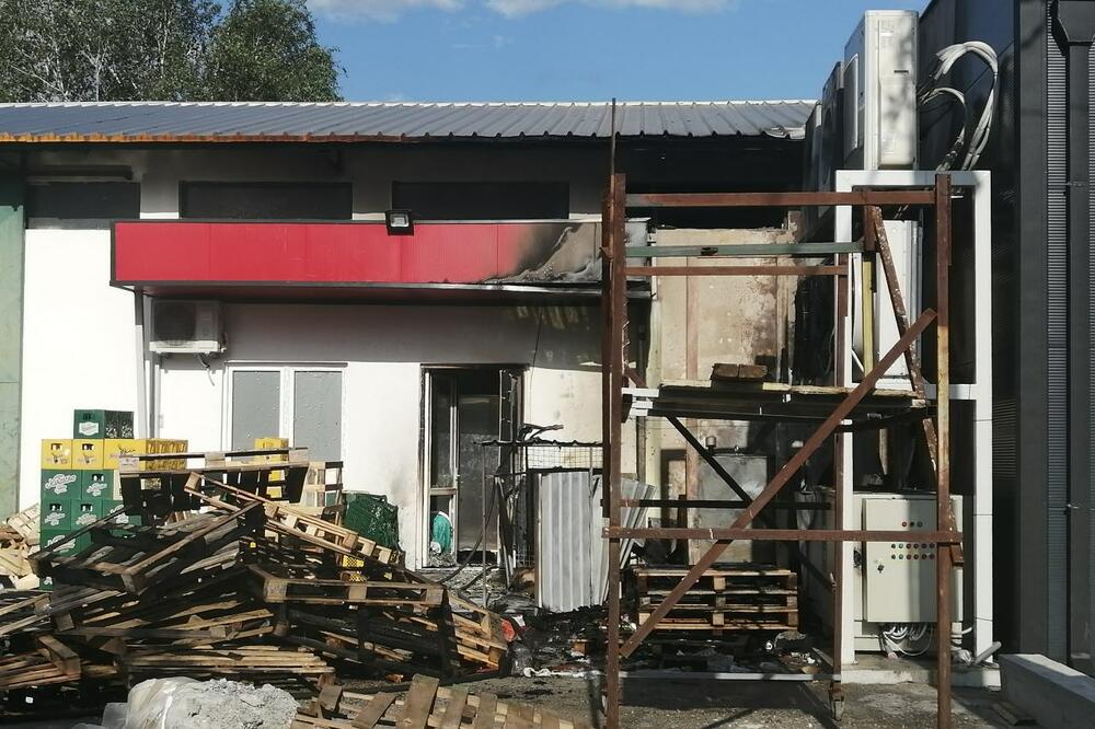 Šteta na objektu, Foto: Jelena Jovanović, Jelena Jovanović