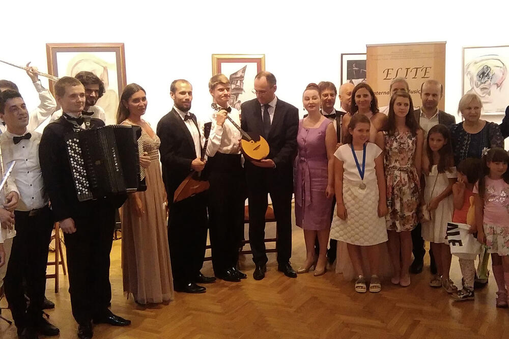 Sa zatvaranja, Foto: Radomir Petrić