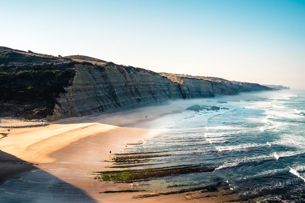Ne mora biti ljeto da bi vas ove plaže oduševile... Jednako su magične ako ih posjetite u bilo koje doba godine. Kroz našu galeriju obiđite neke od sjajnih plaža Madagaskara, Portugalije, Meksika...