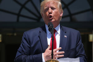 Tramp opet žestoko napao demokratske poslanice: Mrze našu zemlju