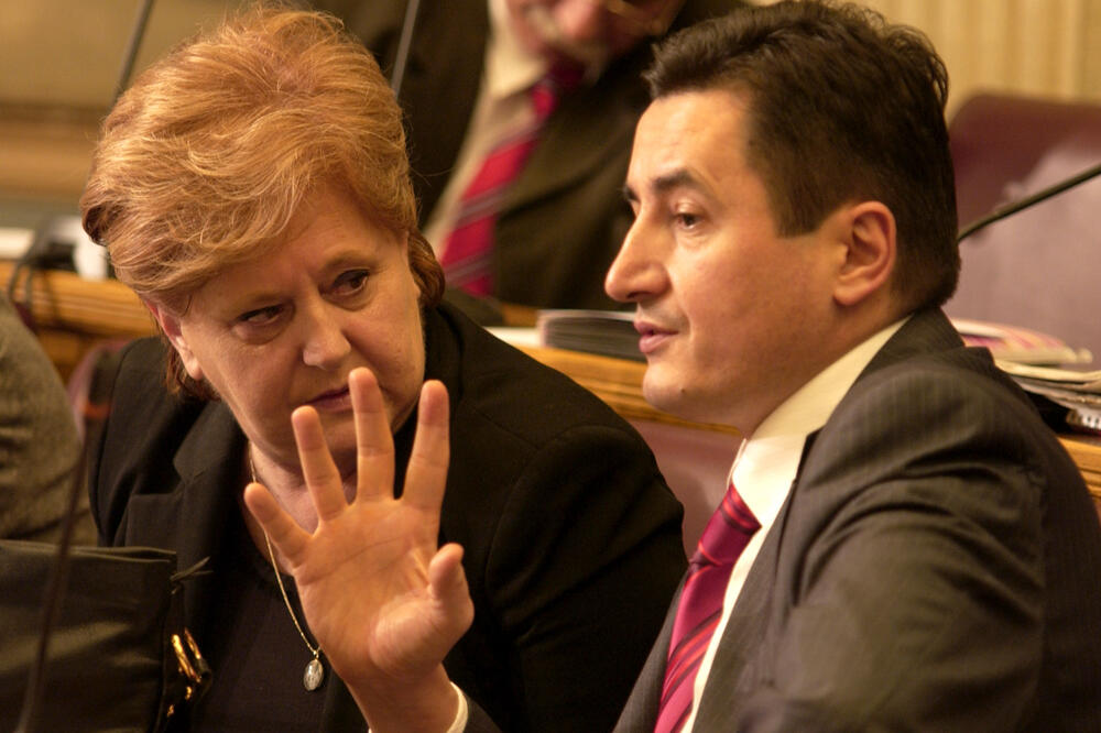 Predstavnica Ženske političke mreže Marija Ćatović sa kolegom Predragom Sekulićem, Foto: Luka Zeković