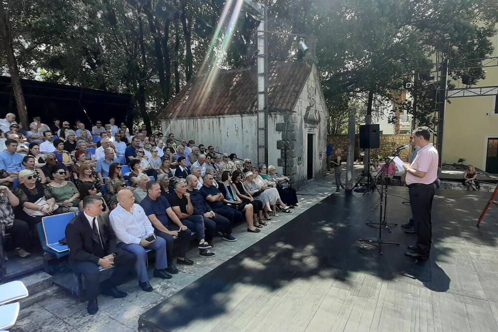 Sa komemoracije, Foto: Siniša Luković
