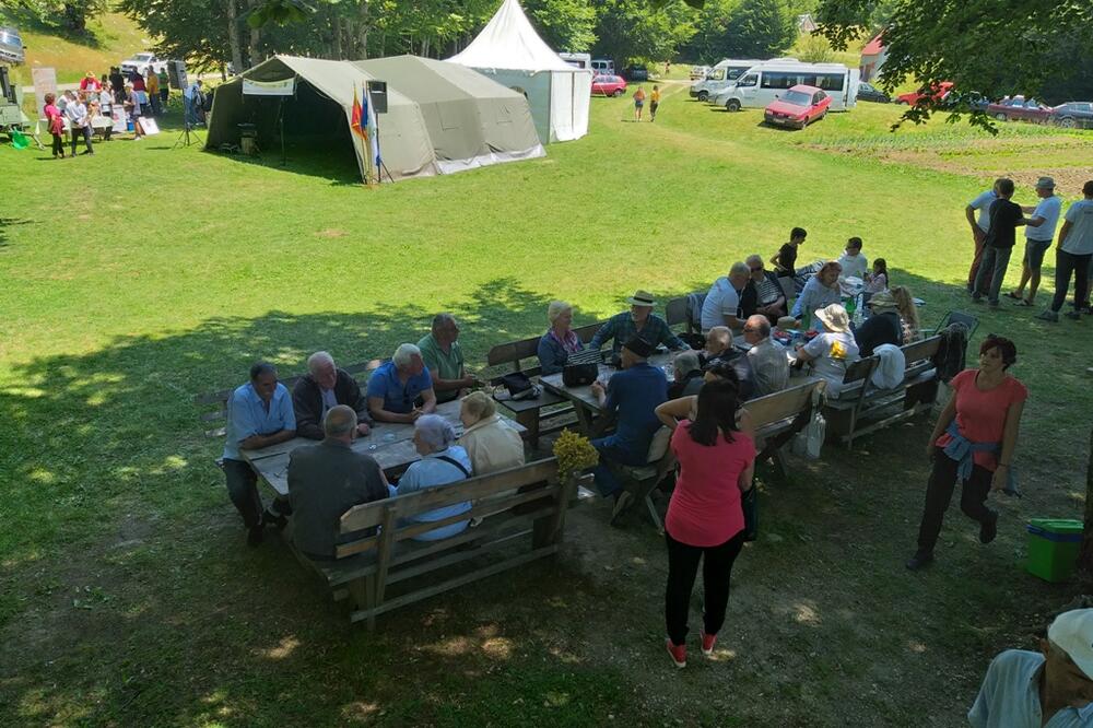 Roštilj Lukavica, Foto: Svetlana Mandić