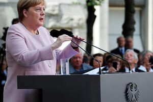 Merkel pozvala Evropljane da se suprotstave populizmu,...