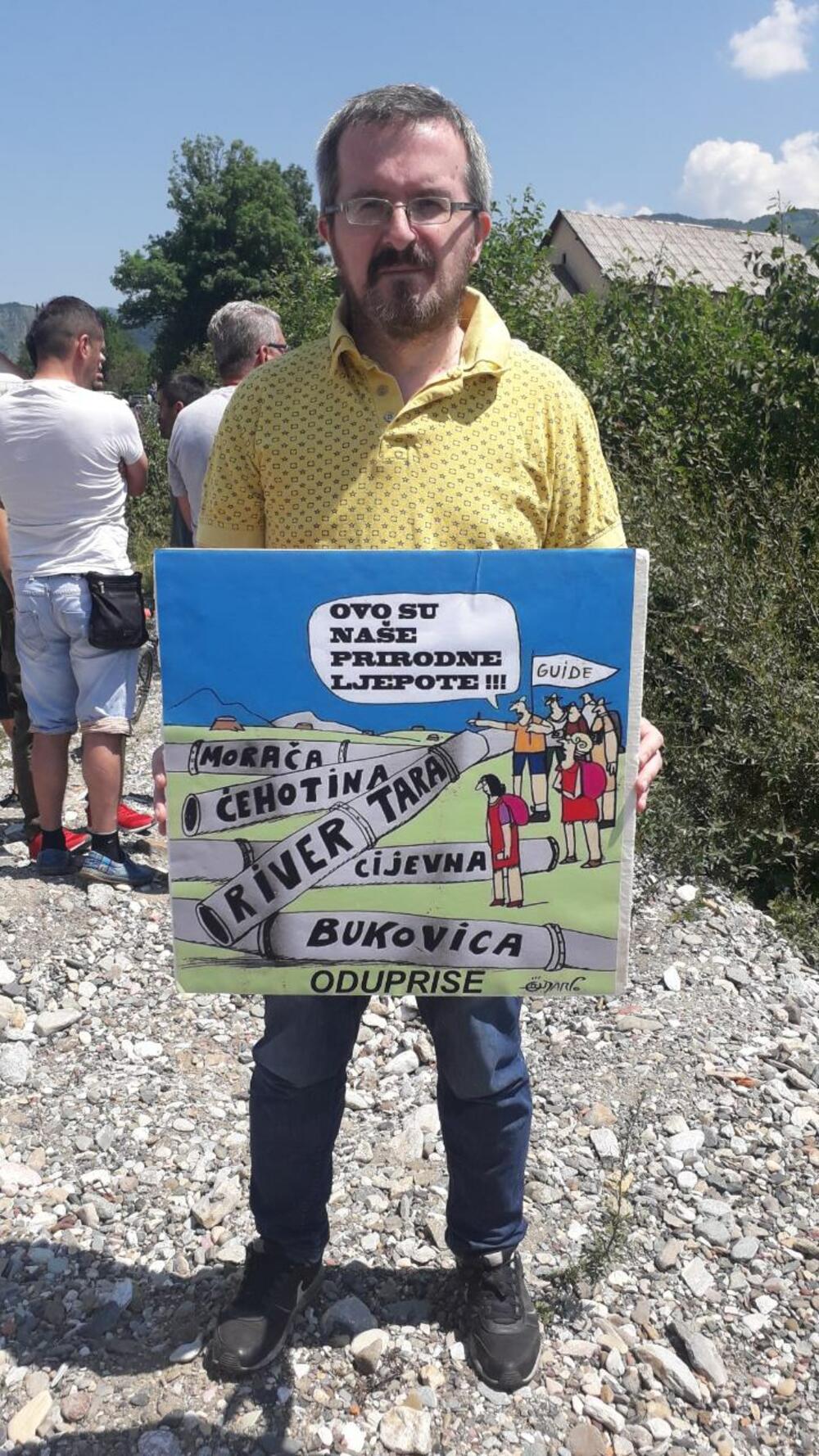 Sa skupa "Ne ubijajmo Taru"