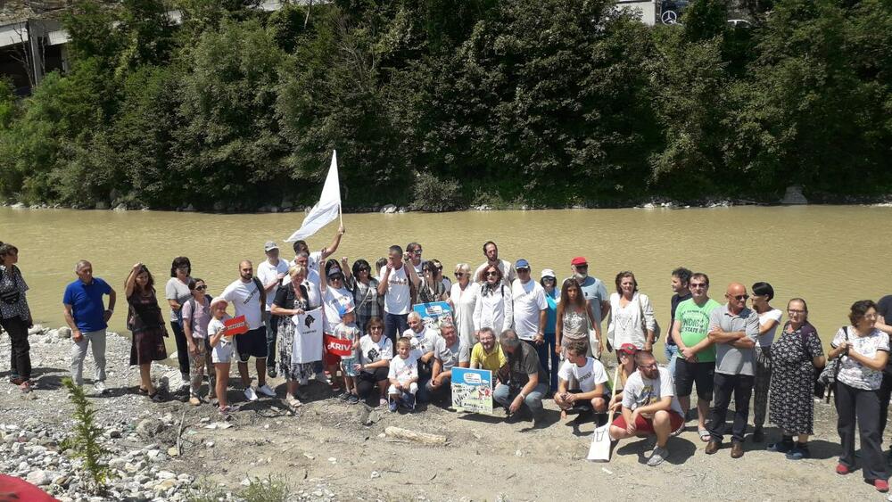 Sa skupa "Ne ubijajmo Taru"