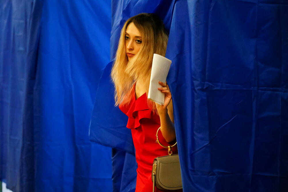 Sa jednog od glasačkih mjesta u Kijevu, Foto: Reuters