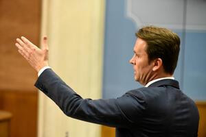 Odbijena rasprava o pet reformskih predloga zakona SDP-a