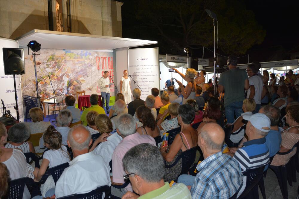 Sa otvaranja: Ruski pisac Roman Senčin, Foto: JU Gradska biblioteka i čitaonica Herceg Novi