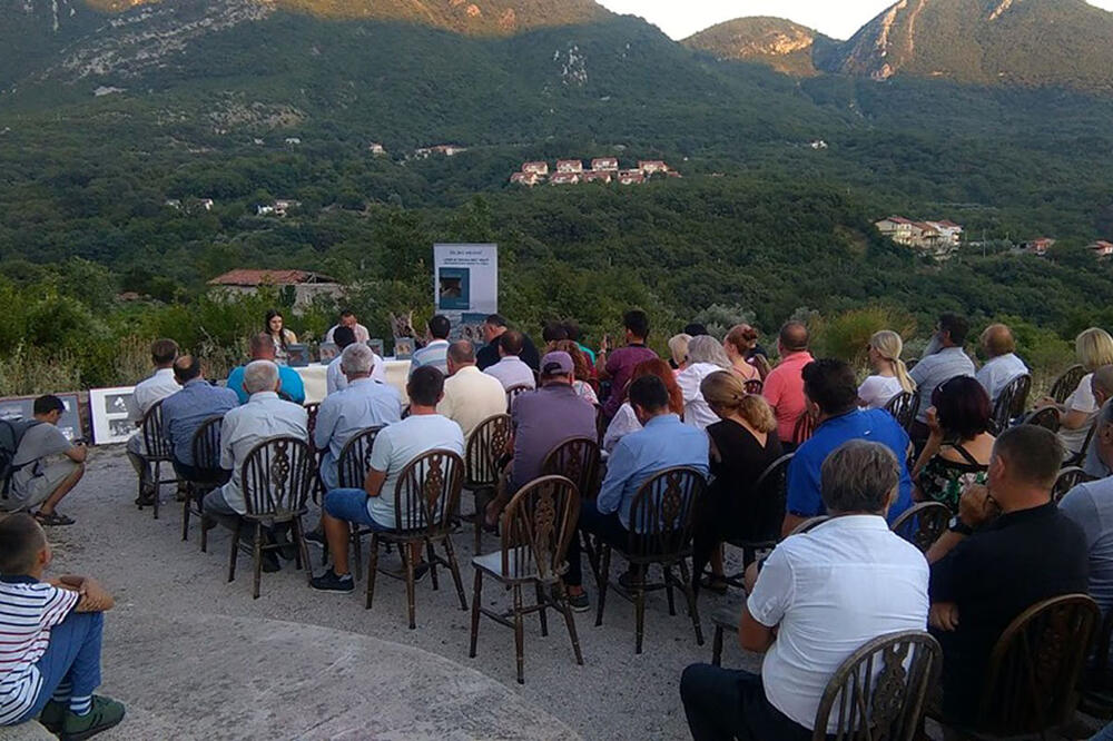 Sa promocije u Zupcima, Foto: Radomir Petrić