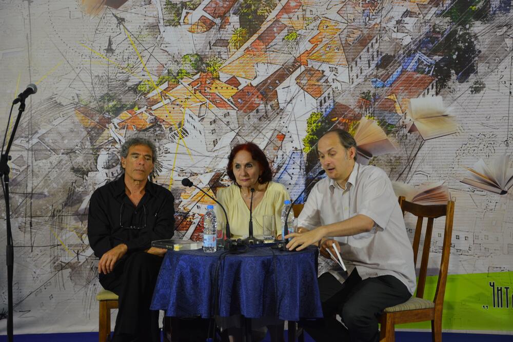 Sa pjesničke večeri u Herceg Novom, Foto: Slavica Kosić