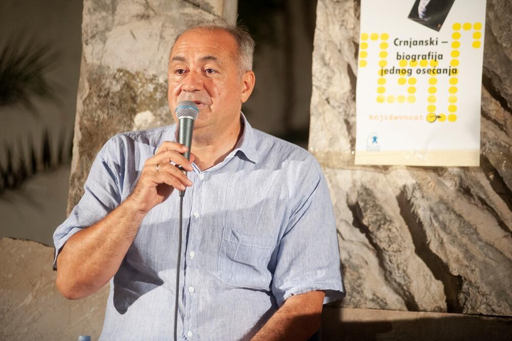 Milo Lompar na Trgu pjesnika, Foto: Grad teatar